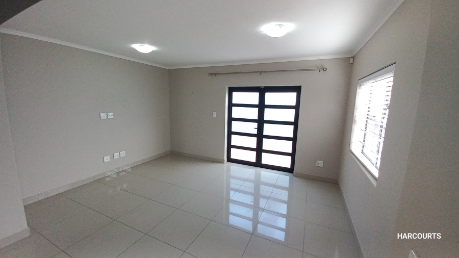 To Let 2 Bedroom Property for Rent in Lansdowne Western Cape